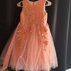 Girls dress